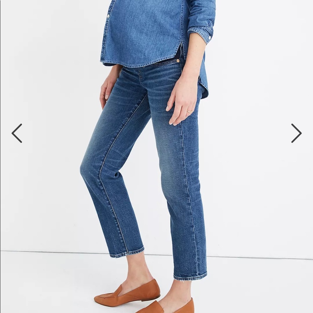Maternity Side-Panel Classic Straight Jeans in Carsondale Wash